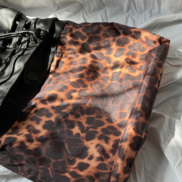 B. Makowsky Oversized Tote/Satchel - Picture 14 of 16